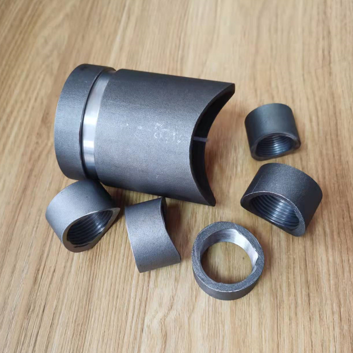 Black steel threaded outlet carbon steel fittings for fir protection.