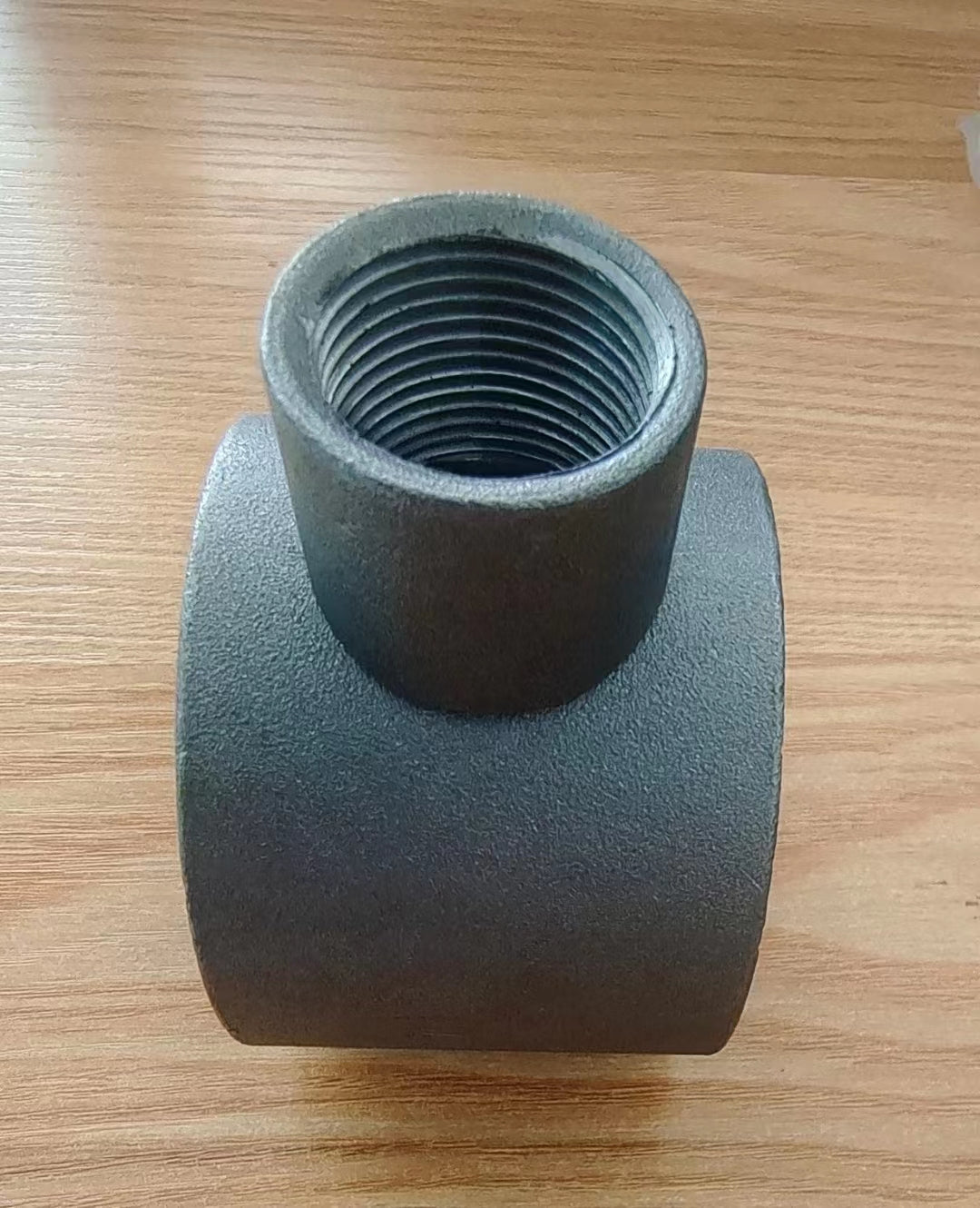 Black steel threaded outlet carbon steel fittings for fir protection.